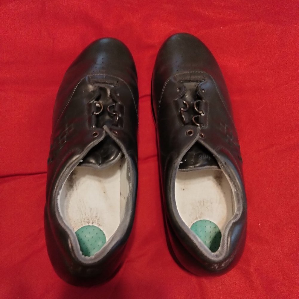 SAS Women's black comfort shoes size 10N Narrow